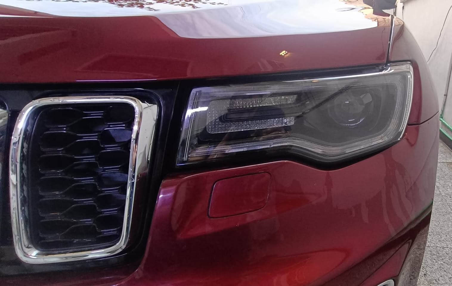 جيب شيروكي 2018 لمتد (خليجي)***********  للاتصال مكان السيارة البصرة
اربيل سنويا منتهية 
جاملغ امامي عكس السايق فقط صبغ 
باب عكس السايق بارد قليل تحت المراية
حساس امامي خلفي 
توقف ذاتي 
مري تعتيم ذاتي 
مري شفط
كشنات كهربائي 
كشن خزن 
تدفئه وتبريد كشنات
تدفئه كشنات الخلفية
شاشات خلف الكشن بلاد
ستيرن تدفئه
شفتات ستيرن
باب خلفي كهرباء 
تشغيل عن بعد 
بانوراما 
تبريد شاشه
ويل 20
تخم تاير تايلندي جديد إنتاج 25
ميكنه 3600
بصمه دخول ذكي
نظام ايكو 
نظام سبورت
مانع تزحلق
شاشة كار بلي 
بانوراما 
شاشات خلفية
السعر 255
