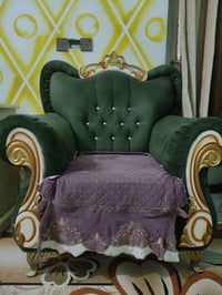 تخم قنفات عدد 5 للبيع كرويتات بحالة جيدة جداً نظيفة وما بيها كسر السعر...