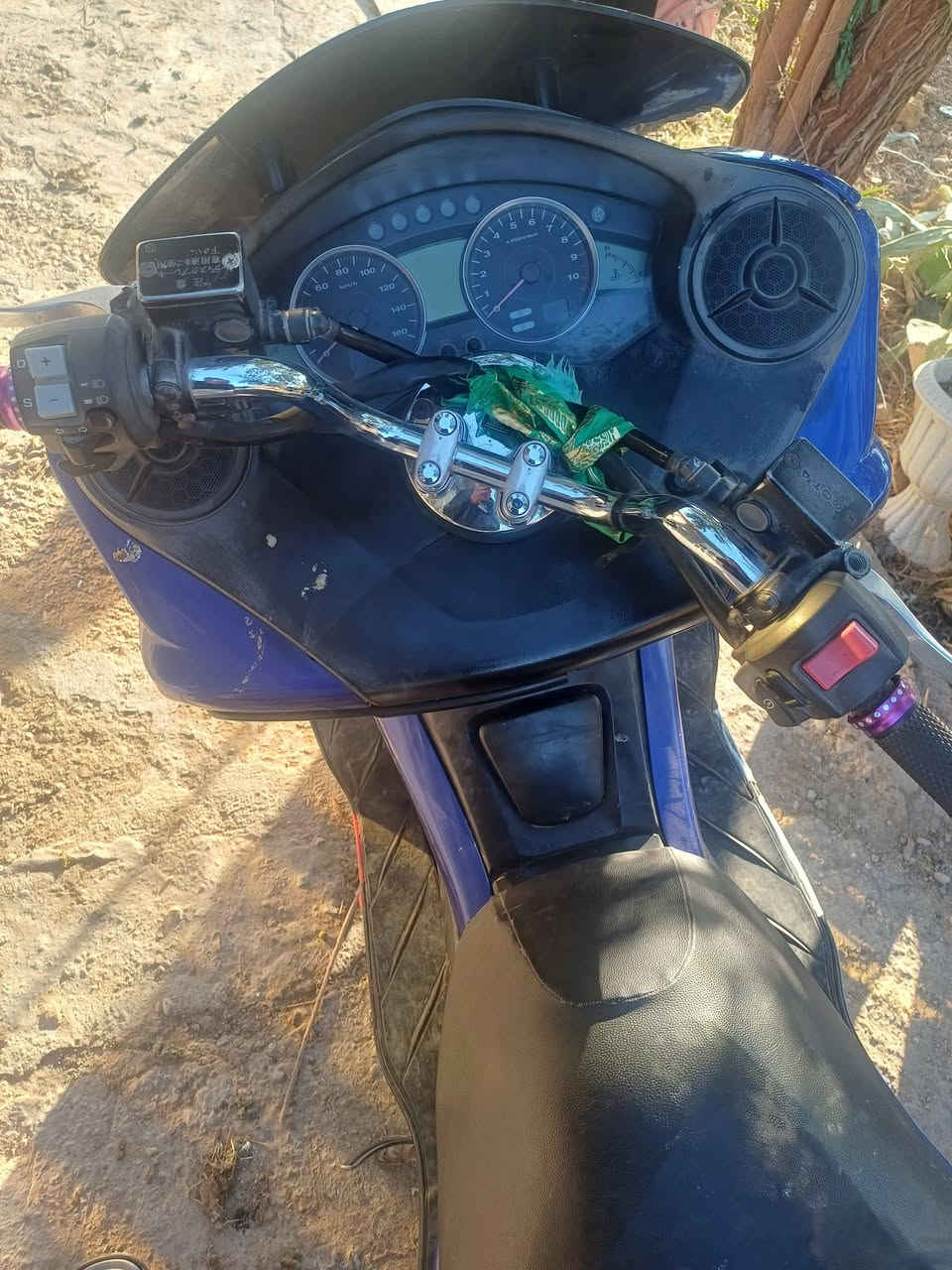 سلام عليكم من رخصت الدمن دراجه فورزه صفر عشره مرقم وجاهزه سنويته 2028 مكينه حلوه وشلعه تخبل  ول كفرات كدامك  البيع سعره 20ورقه 
رقم المبايل ***********
