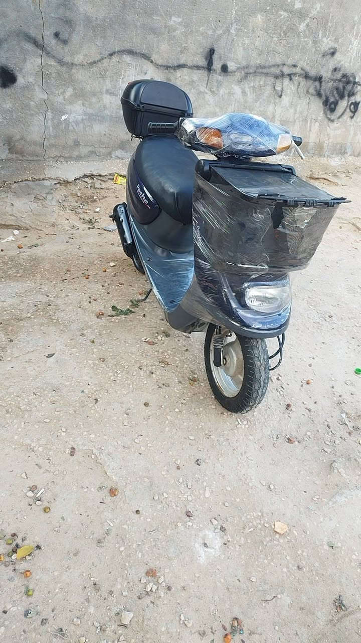 السلام عليكم ورحمه الله وبركاته دراجه منغول بلاديه 2003 ما مفتوحه كل شيء شغال العنوان كربلاء سائدين حي الغدير الشراي نتصل دراجه جديده ومال جنايه ***********
