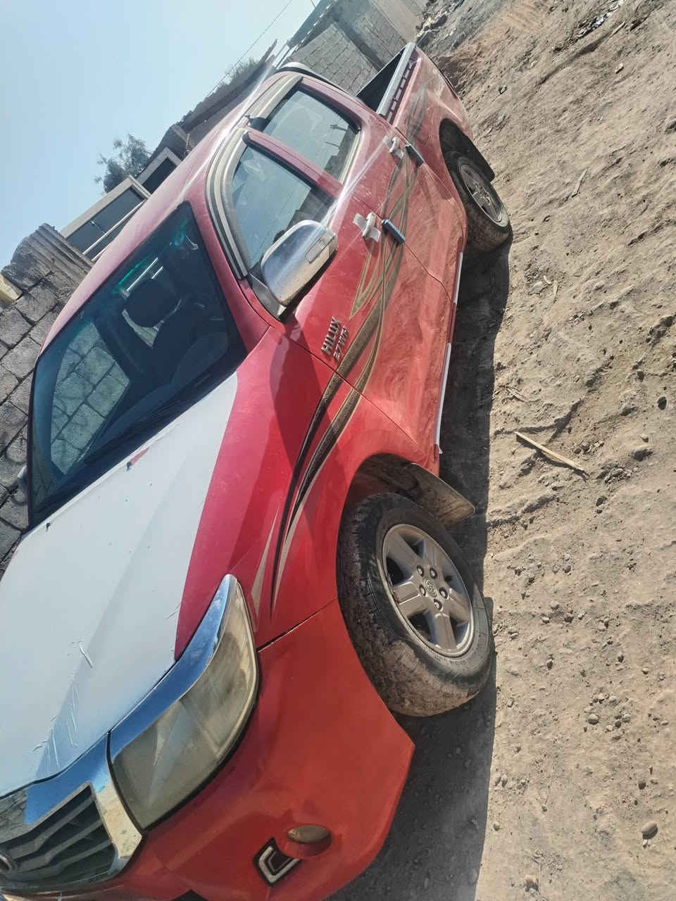 تيوتا ٢٠١٢ سنويه بسمي للبيع بيه جاملق وبنيد فقط محرك مكفول اكسل مكفول رقم تلفون *********** للاستفسار

