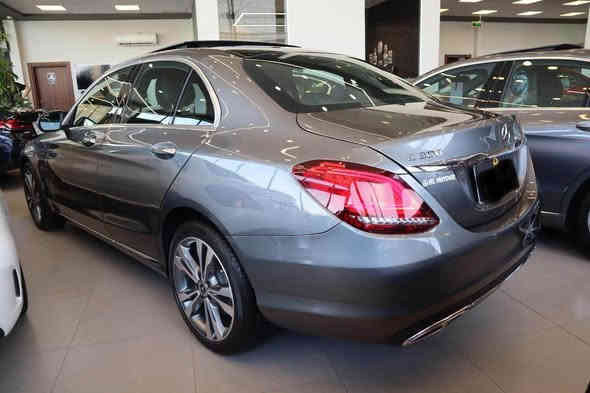 مارسيدس C300 موديل 2021
٤ سلندر حادث جاملغ الخلفي صبغ عداد الكيلو متر ٥٣ الف
المبلغ المطلوب 35,000 $ وبيه مجال *********** أربيل
