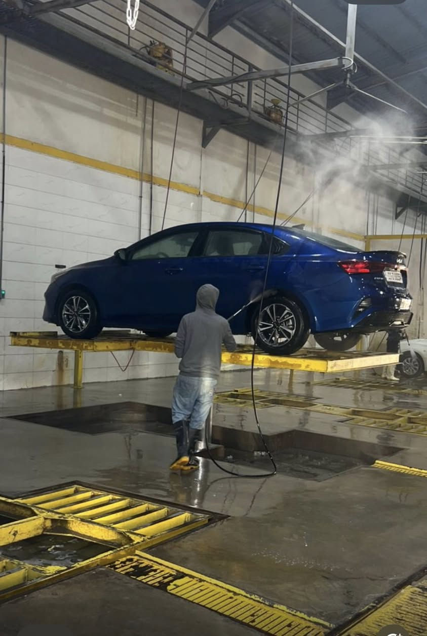 سلام عليكم ‏
كيا فورتي 2024 وارد امريكي 🇺🇸ضرر سطحي واظح البنيد مبدل اصلي + لايت اصلي +بدون ايرباك
((ماشية 10 الف ميل فقط))
رقم بغداد
 
محرك 2000 Doch دوش
رادار امامي 
تحديد مسار/ سياقه ذاتيه 
اوتو بريك /توقف ذاتي عند الاقتراب ⛔️
كامره دوراه 📷
شاشه كبيره تدعم 📲Android Auto/car play
خرائط Gps 📌
فول تحكمات ستيرن 
3 انظمة قياده Sport/Normal/Smart
كروز مثبت سرعه 
ويل كب كروم 
حساس اطارات 
شاشة ظبط واعطال بل دشبول 
منافذ Usp/ Aux/ 12V
4 دسك/ مانع انزلاق/Abs
السياره  بدون اي نقص للبيع رايدها (162) بغداد الدورة قرب بلاط الشهداء 
***********
