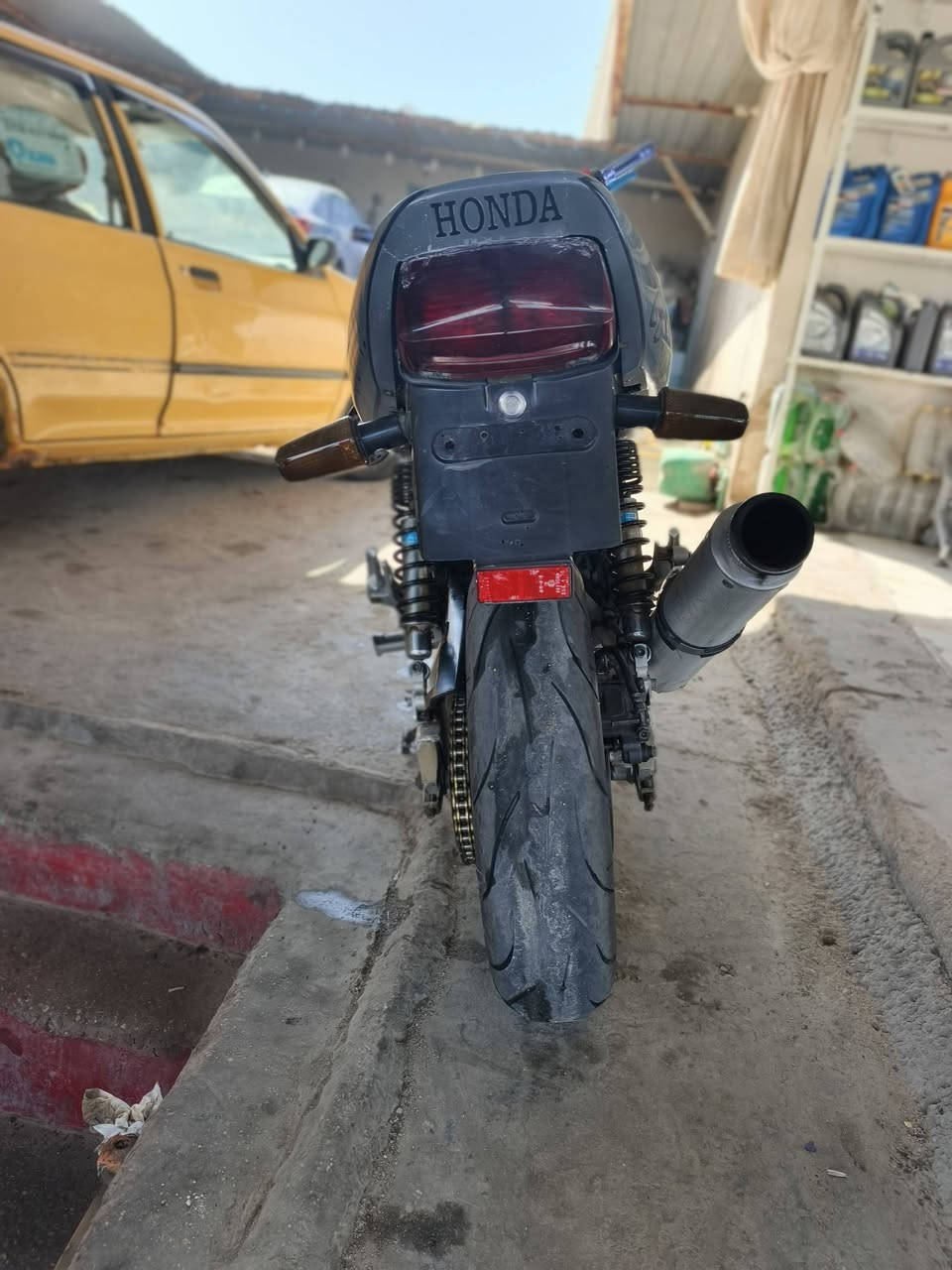 سلام عليكم بطح سي بي فور جيل ثاني دراجه مكفولة كفاله عامه فصله وترمي طلقات دراجه جاهزه گبل للشارع توني مسوي ادامه إلهه حته المي بدلته ودهن صالي 4ايام من بدلته امزويل يم علي الأسدي ب حي الموضفين المهم دراجه كامله سعر12 وبيها مجال للشراي أوراق كامله عنواني كربلاء *********** اتصل بيك خير وتدلل

