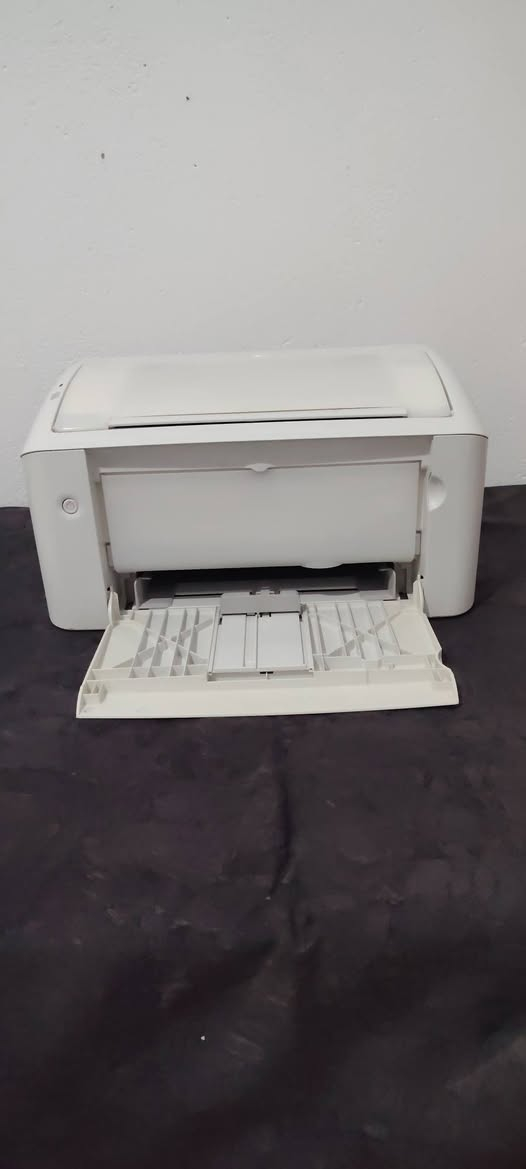 #متوفر
💥 طابعة كانون 3010_3050 طابعة فقط 🖨 
✅طباعة
✅ أبيض و أسود
❣️ طباعة بواسطة الهاتف النقال 😊😊
👈 معاها كابل كهرباء + كابل Usb +  طونار 
 Impriment canon lbp 3010_3050 💥💥
✅Impriment 
✅A4 / A5/A6
✅Noir et blanc
⛔⛔. Prix : 25000 da  💰💵
#ولاية_ورقلة
رقم الهاتف : 0698110808
 واتساب : 0698110808
التوصيل متوفر  الى جميع الولايات ✈️🚖
مرحبا بكم 🤩


**إذا كنت صاحب هذا الإعلان وتريد حذفه لأي سبب، رجاءا أرسل رسالة إلى الدعم الفني**