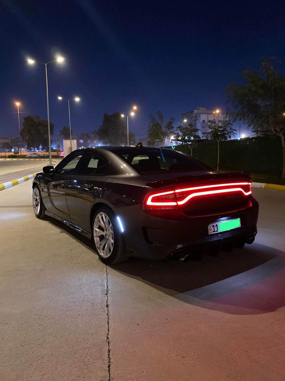 السلام عليكم 
دوج جارجر ٢٠٢٢ 
رقم بغداد باسمي ماشيه ٣١ ارتي سوبر تراك باك
مكينه كير اكسل كفاله تخم تاير نكسن تو سايز تو ويل حادث طخات بسيطه صور الحادث مرفقه السياره جديده جداً وبيها ريحة الشركه عنواني بغداد السعر ٢١٥
للاستفسار 
***********
او 
*********** بغداد, العراق
