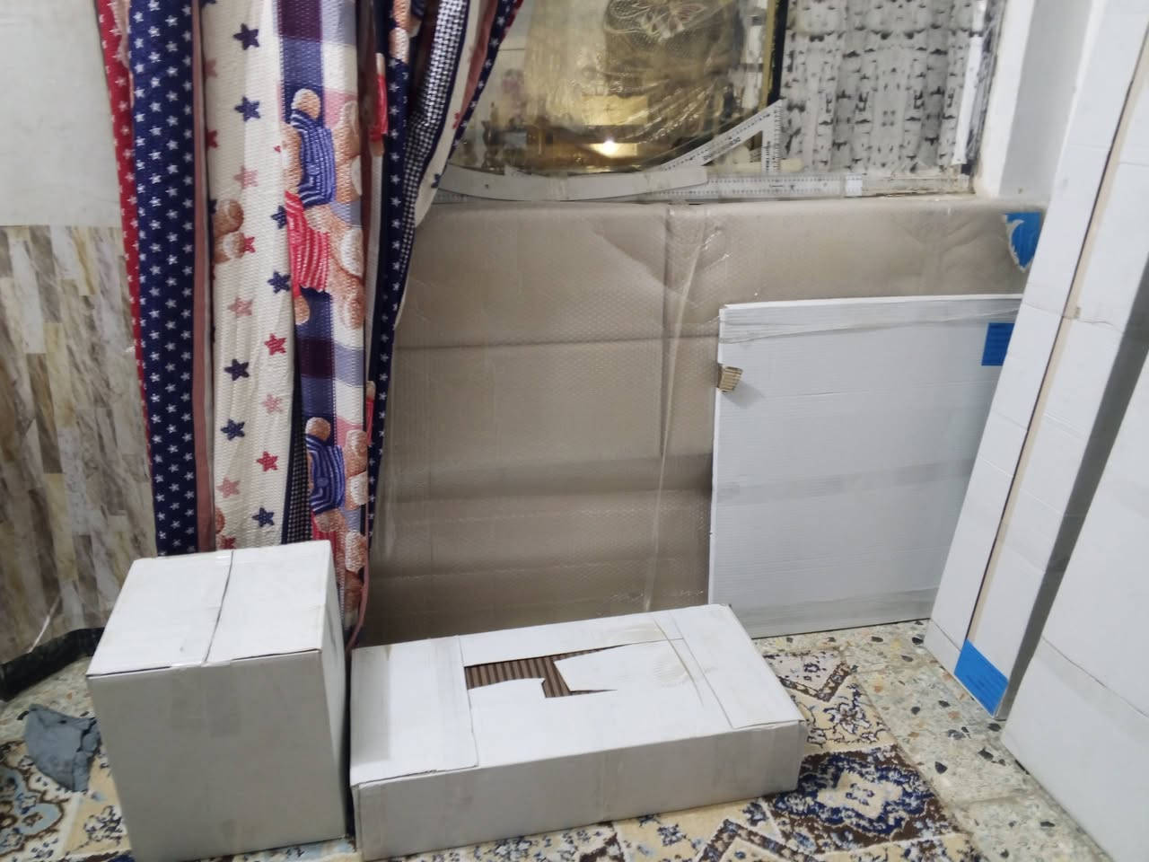 السلام عليكم شباب غرفت نوم  تركية جديدة بل الكارتون خمسة طلقات  الغرفة مثل لي بصورة    ما مفتوحة ابد  سعرهة 600 رجان لي مو شرلي لا يتخل  ويخابر الرقم *********** العنوان بغداد
