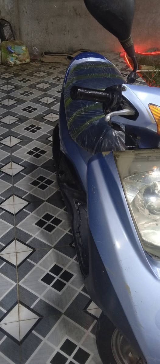 بريز نضافته تخبل مكينه بلادية  نطيك ضمان ٣ يام شاير شغاله + بريكات شغاله زارعله عدسه مال كورله لايتة قوي كلش سعر 550 لعنوان لشعب رقم لهاتف ***********
