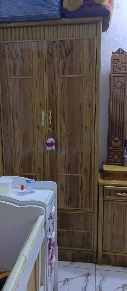 غرفة ام خمسه صارله شهر مستعمله للبيع قفل ٩٠٠***********
