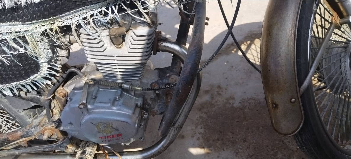 دراجه للبيع ٢٠١٨ أوراق كامله الماطور مكفول محرك وكهربائيات الماطور جديد دينار ماتصرف عليه***********
