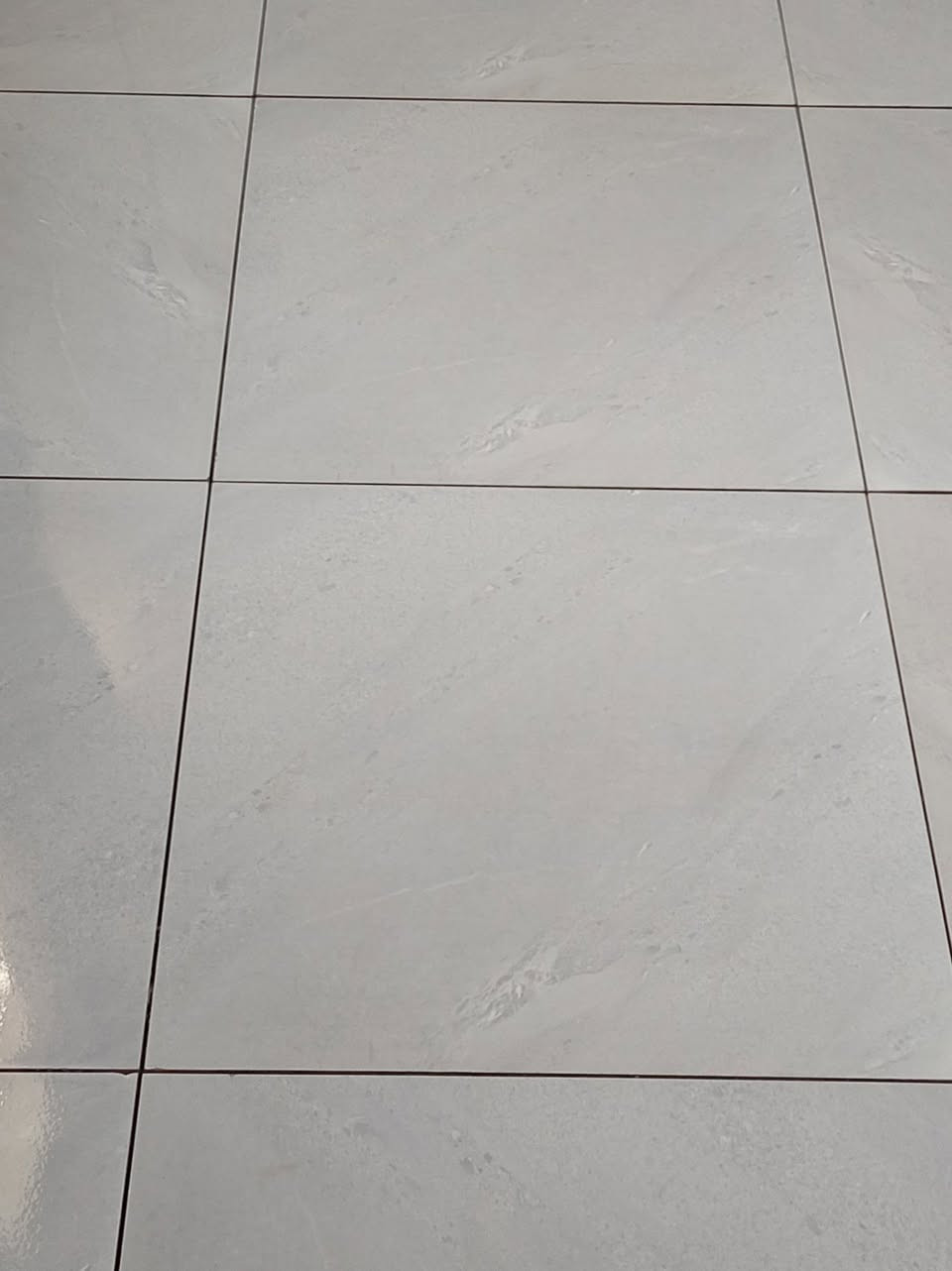 خلفه سيراميك ومرمر بورسلين جداري وارضيات ودرج متفرغ رقم الهاتف التوصل وتساب ***********
