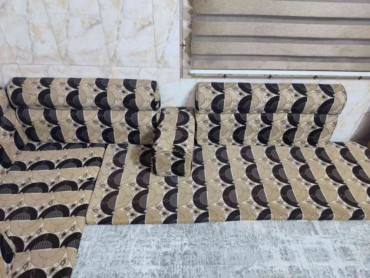 سلام عليكم جلسة ٥ قطع ام ال٣نفرات وقطعه ام النفرين
مجموع تكفي ل (١٧) نفر مع ملحقات كامله مثل الصور 

السعر خاص


**إذا كنت صاحب هذا الإعلان وتريد حذفه لأي سبب، رجاءا أرسل رسالة إلى الدعم الفني**