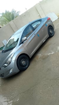 النترا 12خليجي محرك 1600دكشن عالي رقم بغداد انكليزي سياره صبغتها عام ا...