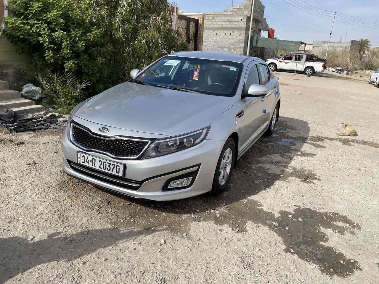 سلام عليكم كي فايف 2014 كوري سياره جديدة و نظيفة مكينه كير ما مفتوحات لا تبخير و لا تنقيص بدي كفاله من ضربة بيها 4 قطع صبغ بكوريا بدون ضربه ولا تبديل سياره فول لد  امامي خلفي  زنون كشن كهربائي و بية تدفئة و تبريد .. تبريد ثلج تخم تاير جواها كامرات تسجيل خلفي امامي هواي بيها مواصفات عارضها 125 مكاني البصره للاستفسار ***********
