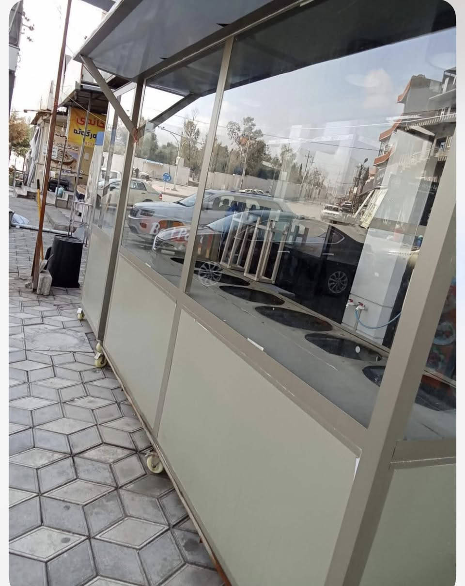 ئەم میزی لەفەیە بۆفرۆشتن***********
