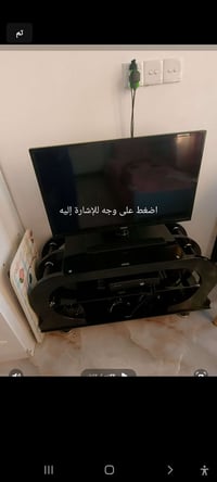 ميز • ثقيل • أسود