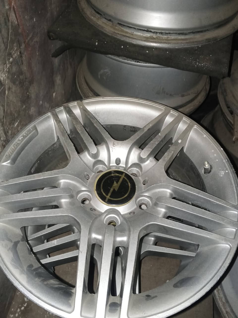 اي حاجة يخص الاوبل اوميكا وفكترا موجود 
كركوك حي الصناعي القديم شارع الجامات كراج المحبه اسطه ايوب
***********
***********
