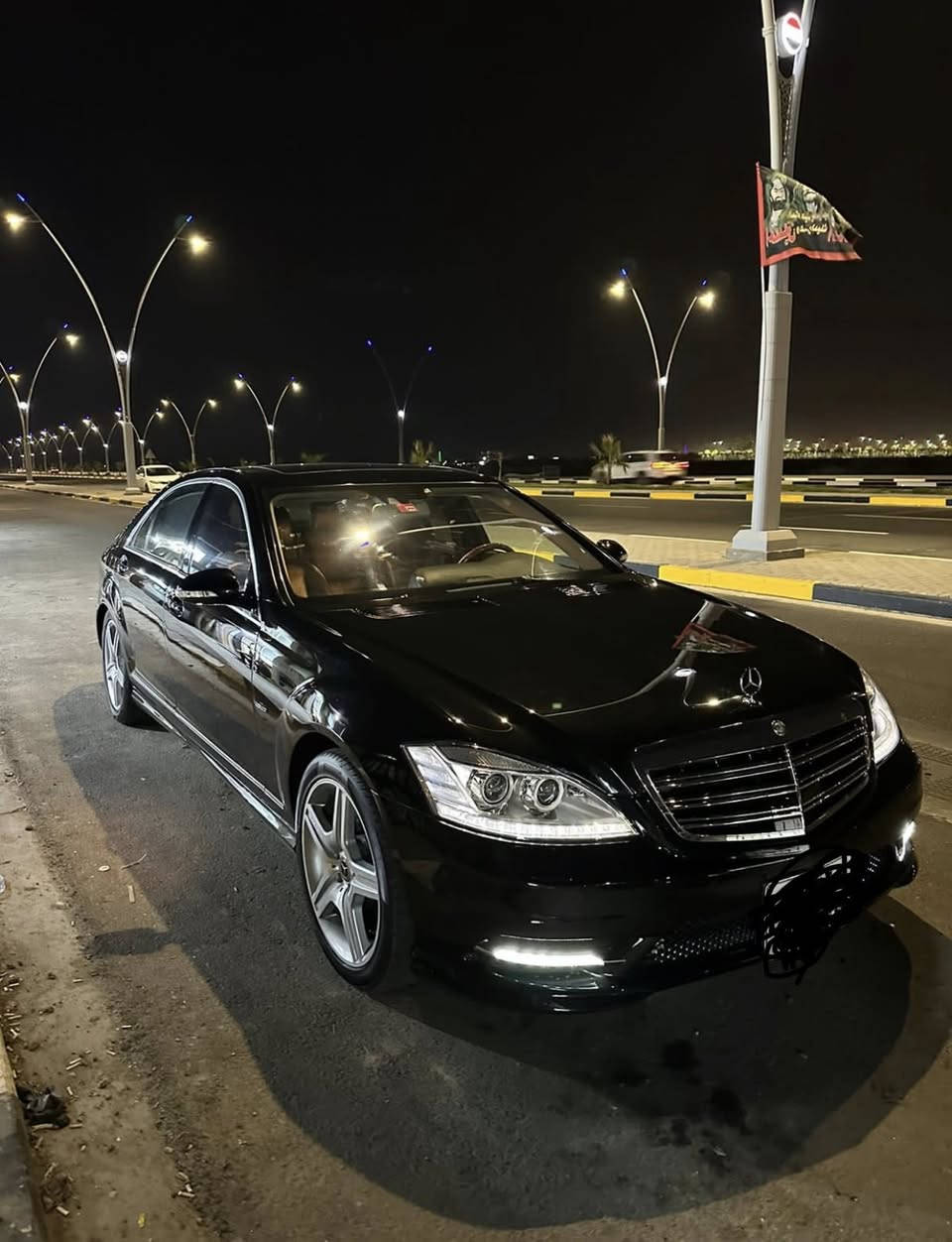 مرسيدس موديل2007 محدث 2013 أدوات أدوات فول مواصفات باب طويل خمسة بردات ماشية 84 الف كيلو السعر 110 ورقة موبايل ***********
