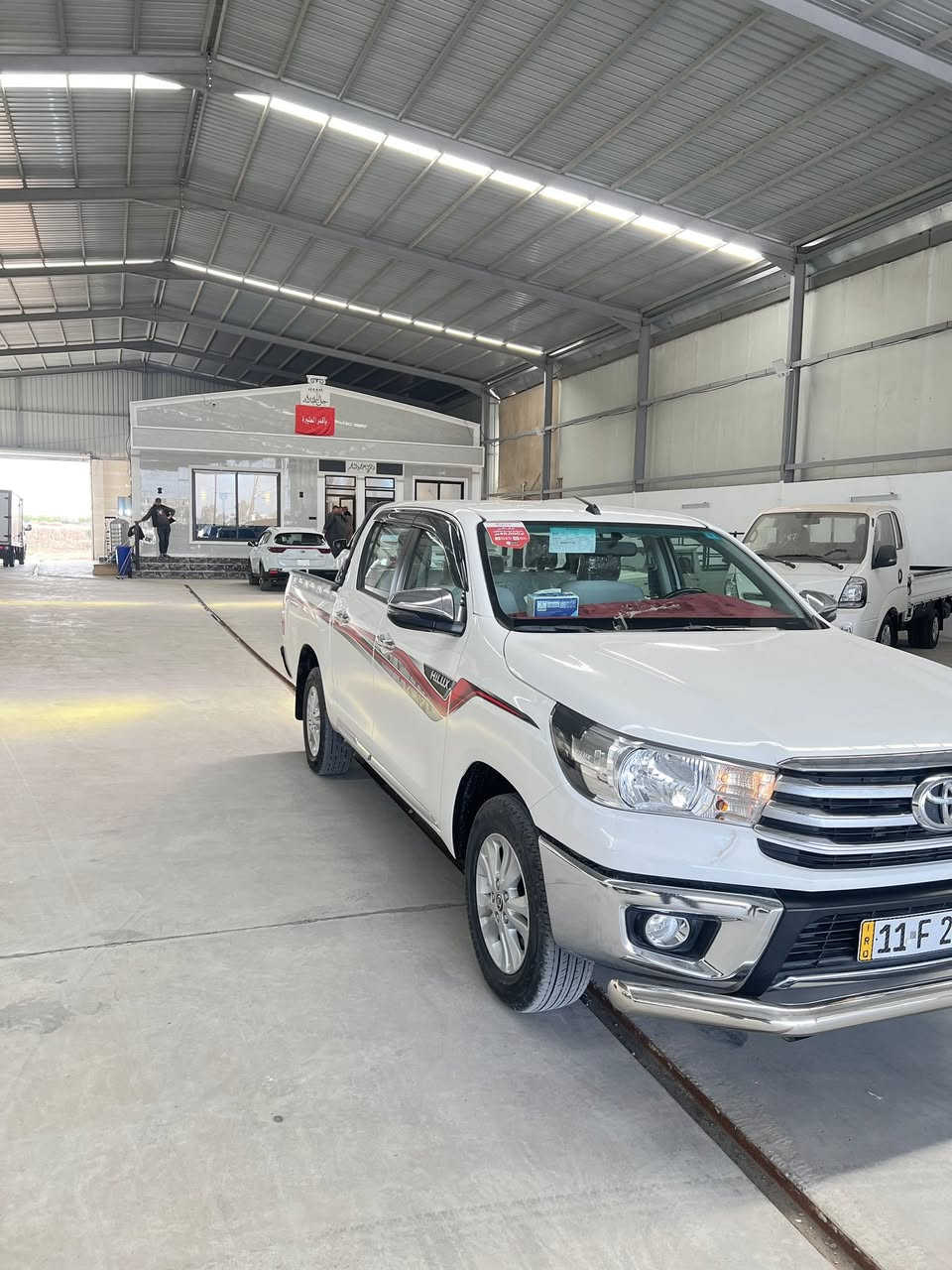 السلام عليكم للبيع بيكم هايلوكس ساز موديل 2025 السياره زيرووو كفاله عامه استخدام شخصي ماشيه 11الف السياره خير من الله بصمه كشنات تدفئه وتبريد مكفوله كفاله عامه السياره بعدها بل ضمان السياره مصار 4اشهر من نزلتها من الوكالة سعر السياره 305وبيها مجال للاستفسار الاتصال على الرقم
***********علي المعموري
عنوان السياره ديالى ناحيه جديده الشط شركه فاضل خيري معرض خيرات دجله
