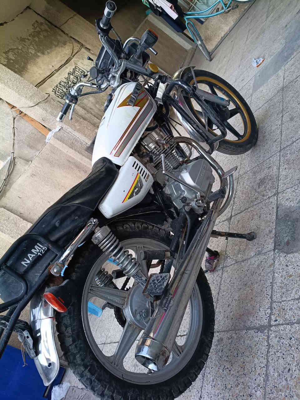 سافان 5 كير كاملة مكملة شغل واطلع ✅
كهربائيات كلها شغالة لايتات اشاير
تايرات جدد
مكينة ناعمة ما بيها اي تبخير
جانت حامية وغسلتها وانفطر الكور وبدلته
اوراق مفقودة ،مكفولة من السرقة 
تجي تفحص اجيك على راحتك 
الدراجة نظيفة كلش مثل ما تشوف
السعر 450 وبي مجال بسيط

مكاني البياع رقمي ***********
