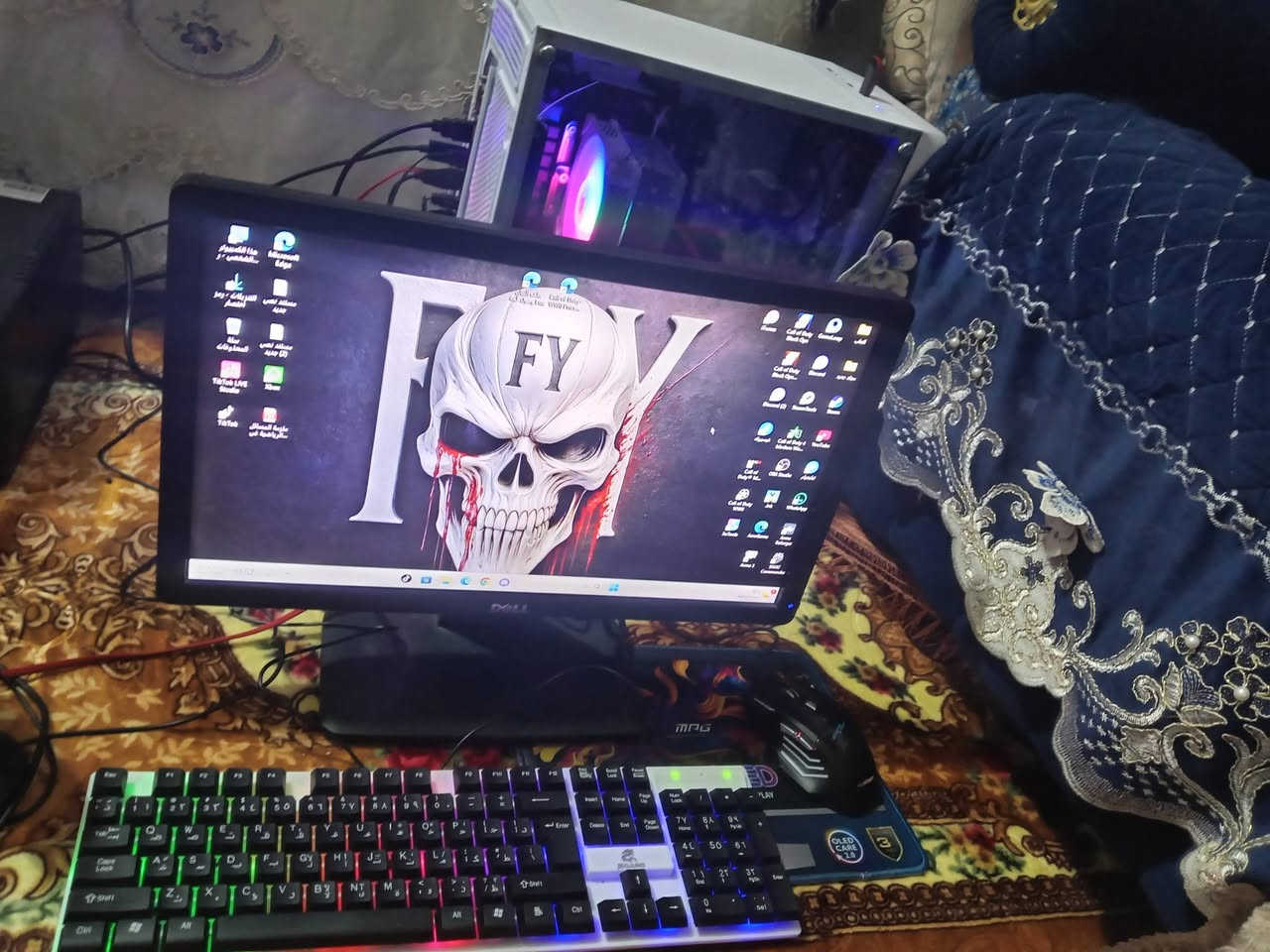 سلام عليكم كلهة لل بيع بدون شاشه بدون كرت شاشه 

المواصفات 

كور اي ثري جيل ١٢ 

رام 16 3200

بور سبلاي 650 بلاس 

مذر بورد h610m من جيل ١١ لل ١٤ يدعم 

مراوح فان ار جي بي بدون هب 

مروحه معالج ار جي بي 

اس اس دي 1 تيره + 500 + 320 hdd 

+ كيبورد و مايك و موس و يو بي اس 

السعر 675 معه التوصيل وشكرا 

***********
