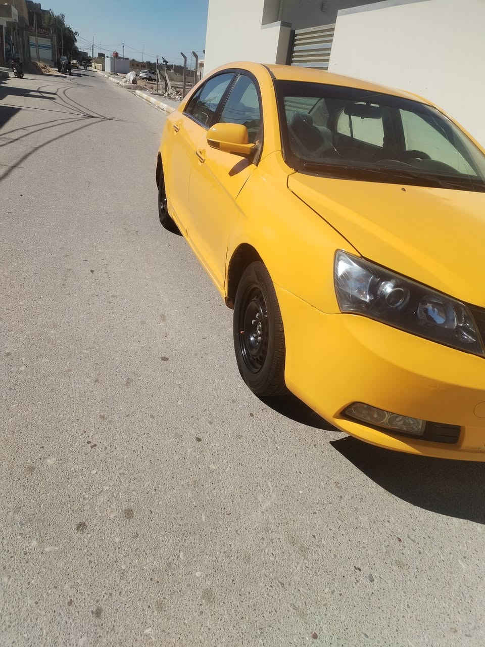 السلام عليكم جيلي ام گراند سيارة موديل 14 مكينه وگير وتبريد وحداديه وتخم تاير كهربائيات كلها شغاله سنوية ل27 
السعر 38 وبيه مجال 
للاستفسار اتصال ع الرقم 
***********
