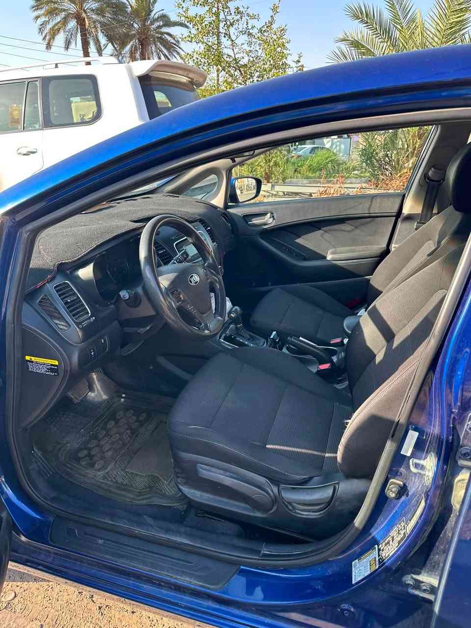 كيا فورتي ٢٠١٧
رقم بغداد سنوية جديدة

وارد امريكي مواصفات Lx

عداد المسافة 96 ميل

محرك كير تبريد كلة مكفول

قطعة صبغ وحده البنيد فقط

السعر 96$ بغداد حي الجهاد

***********
