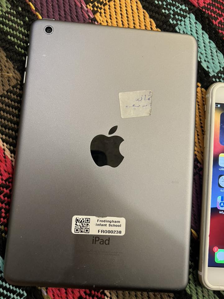 ايفون 7 بلاص ذاكرة 256 مبدل بطارية والجهاز جدا نظيف + ايباد 5 نظيف جدا مامفتوح ابدا ذاكرة 16 يرهم للطلاب لغرض الدراسة ويحمل العاب ايضا
للبيع بسعر 110 الف للجهازين او مراوس بجهاز انفكس 
المكان بغداد / الشعب
***********
