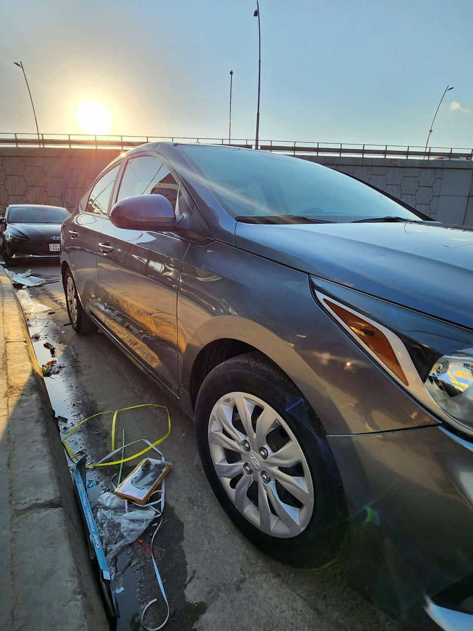 السلام عليكم، هونداي اكسنت وارد امريكي للبيع موديل 2020 مواصفات نص فول ضرر السياره قطعتين صبغ بدون دوخه.  وبيها تعديلين بسيط. سعر 117 بها مجال رقم اربيل سنويه جديده شرطه التحويل سياره محرك 16      دوش دبل نازل صدر امامي خلفي جديد محرك بشرط جير بشرط عنوان موصل الايسر ***********
