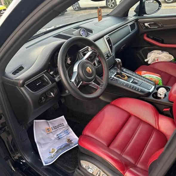 پۆرش ماکان مۆدێل 2018 فول فول فول 
کلین تایتڵ بێ بۆیاغ بێ سارد زۆر زۆر خاوێنە 
تەنها ٥٦ هەزار کیلۆمەتر ڕۆیشتووە 
مواسەفاتی فول هەتا دەبڵی بەرزوو نزم دەبێت 
مۆدی لێخورینی سپۆرت پڵاس ، 
سپۆرت ، نۆرماڵ ، ئیکۆ 
ئەگجۆزی بیلادی سەوتی دەگۆڕێت 
کوشن ساردو گەرم 
پانۆڕاما
سەیارەکە لە ئەڵمانیا داخڵ بووە تابڵێی خاوێنە 
هەموو گیانی بەشەرت 
پی پی ئێف کراوە و پێنج ساڵ زەمانی هەیە 
چوار تایەی تازەی لۆک لۆکی لەبنە 

سـعـر : لە کۆمێنت داوابکە ڕاستەوخۆ بۆت دێت 📥 

گێر و مەکیەنەی بەشەرت 
هیچ کێشەیەکی تێدا نییە 

ژمارەی خاوەنەکەی 
***********
