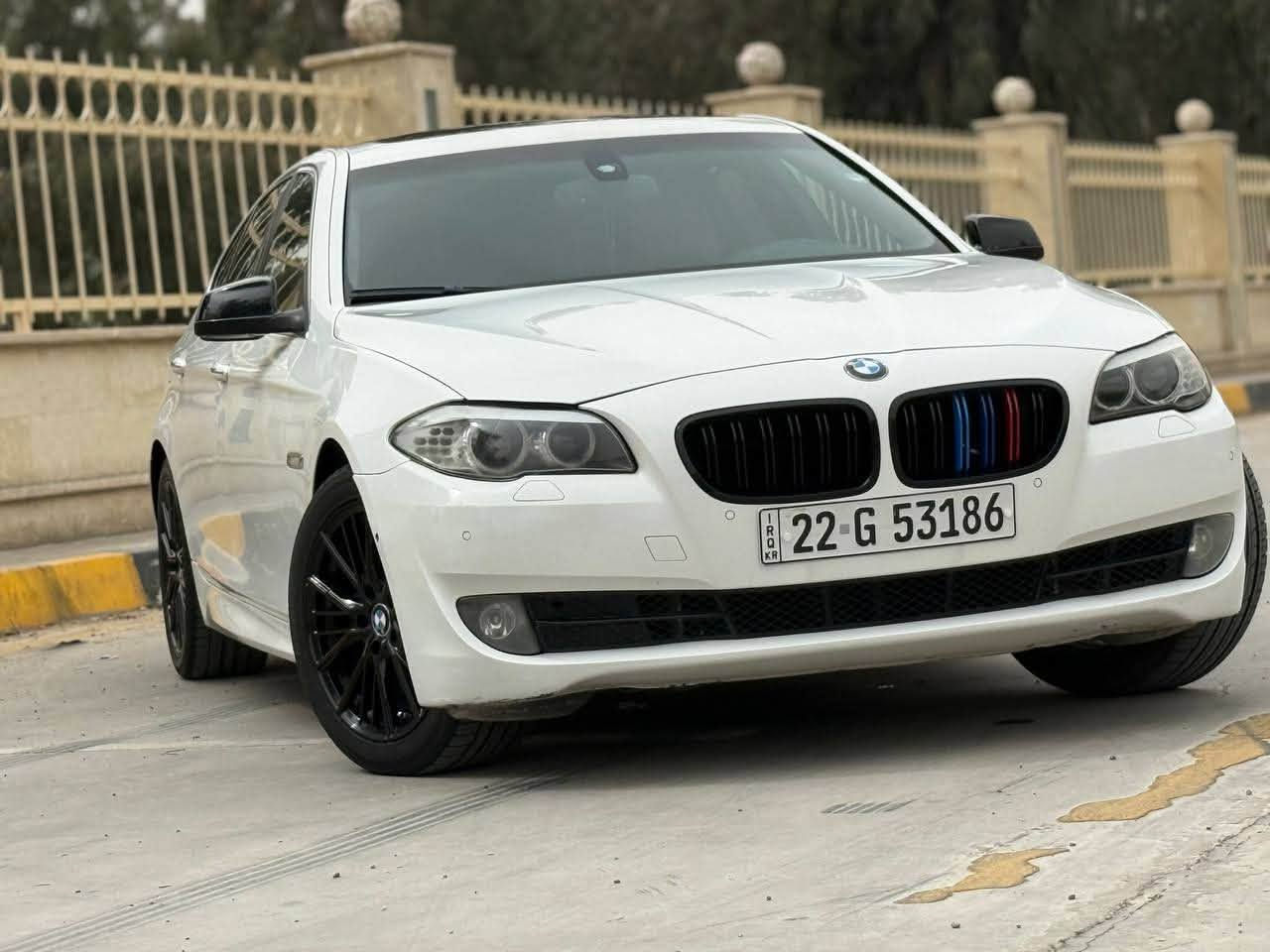 BMW 2013 F10
حجم 530i 

الماني شركة العروش

رقم اربيل هزه جديده

سنوية جديده بسمي 

محرك 6 سلندر n52

بدون توربو لوزن قصير 

كير ومحرك شرط

ماشيه 200

لون ابيض داخل قرميدي

خمس كامرات 360 درجة

تشغيل بصمه 

شاشه كبيره

بصمة أبواب

كشنات جلد

حساسات أماميه خلفيه

شفتات بالستيرن 

انضمة قياده

كشنات كهربائي

أبواب شفط 

بيها قطعتين صبغ بدون ضرر داخلي 

سعر 170 وبيها مجال للشراي

مكان السياره - موصل 

***********
