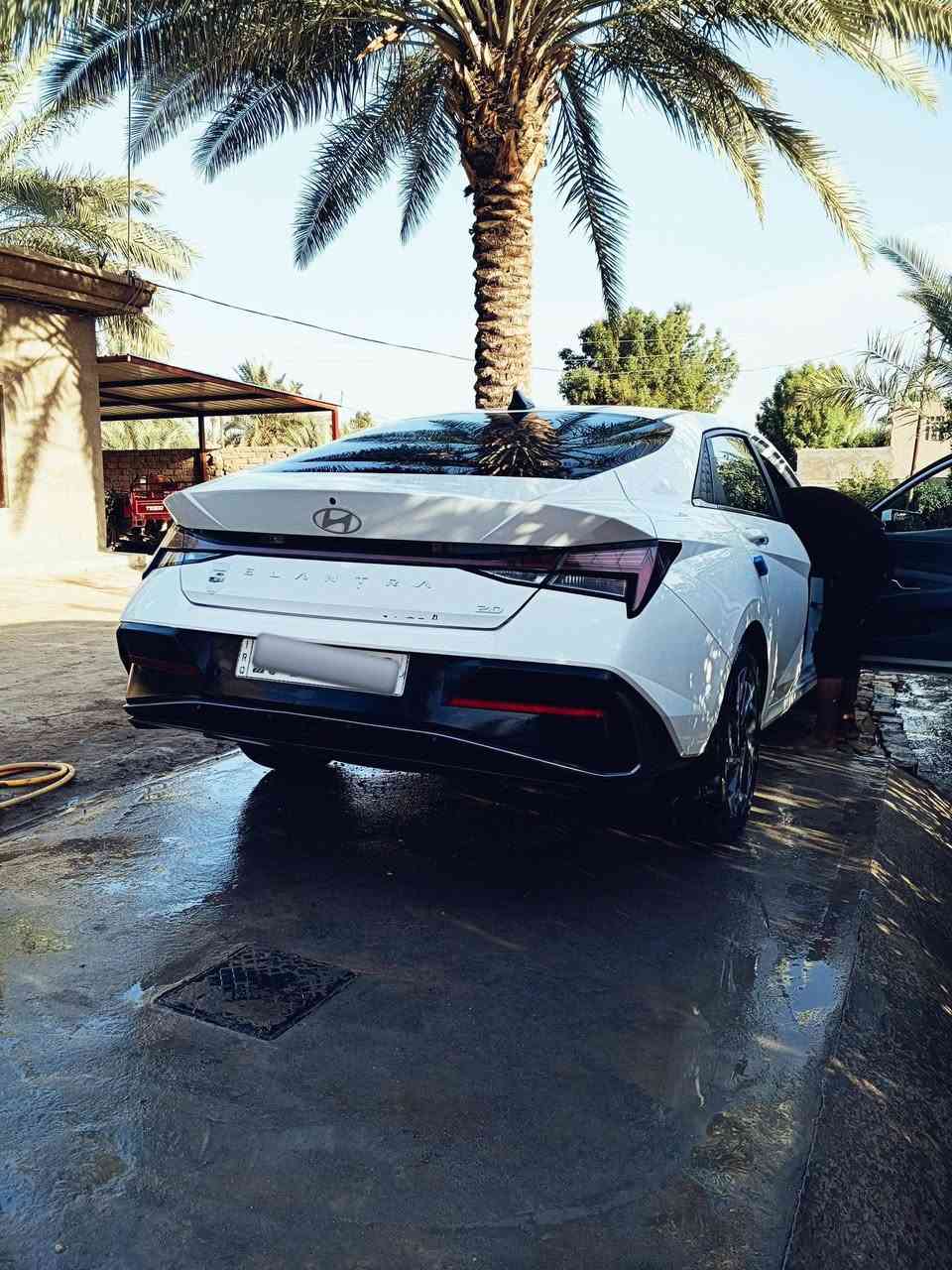 سلام عليكم 
الانترا موديل 24 خليجي نضافه فول مكينه 2000 مكفوله كفاله عامه 
بي تي ار بجنطه شبر لا صبغ ولاتكحيل ماشيه 45 فقط مواصفات فول فتحه سقف +بصمه + تبريد قطعتين + حداديه تخم تاير جديد مكان بابل
الرقم بي واتس اب ***********
#الجميع
