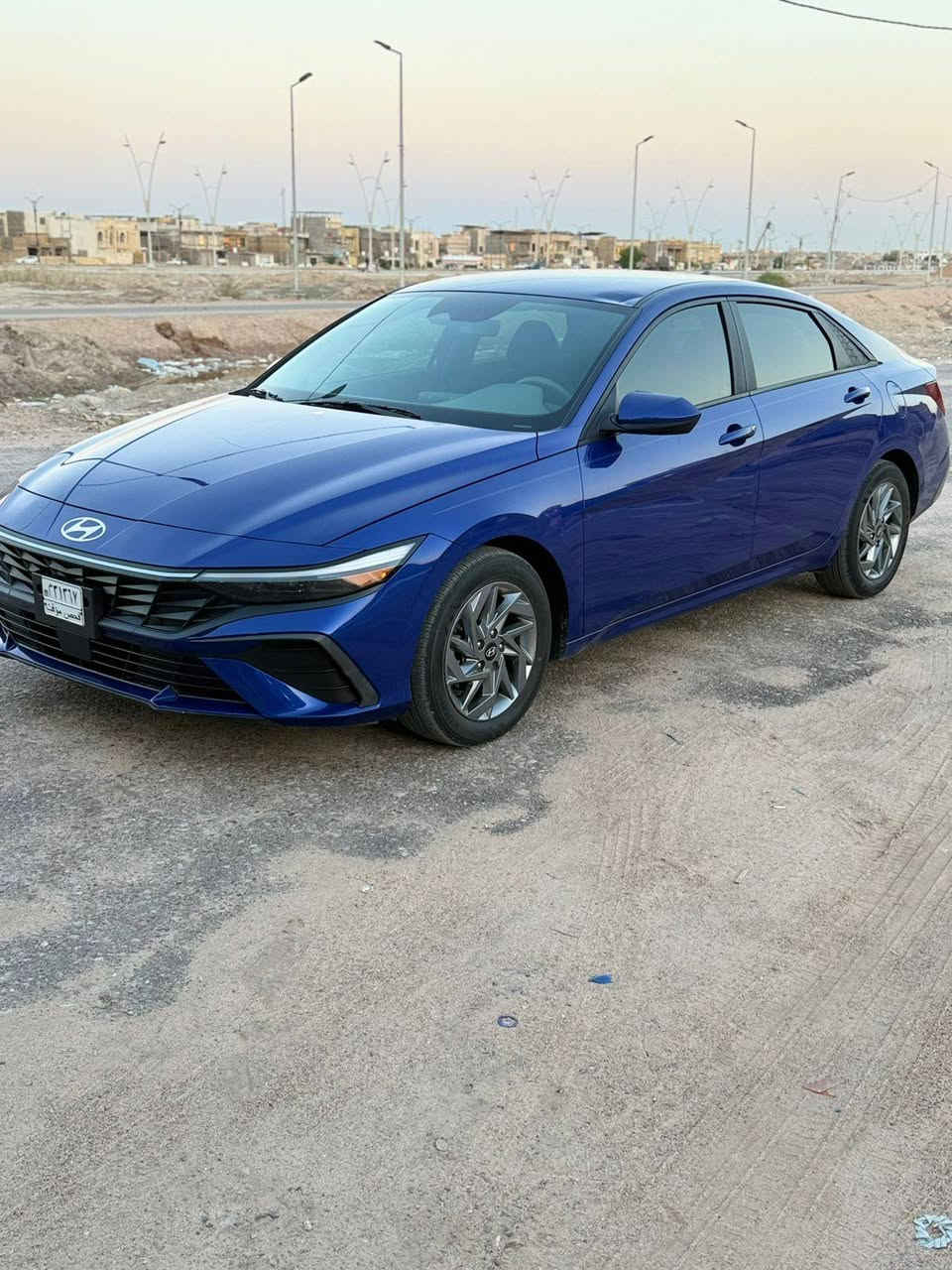 النترا 2024 لون جويتي وراد امريكي 
محرك 2000 دوش 

مواصفات 
1_ بصمه 
2_ تشغيل عن بعد 
3_ بصمه ابواب مع ترحيب 
4_ بصمه جنطه 
5_ لد امامي مع عدسات زنون 
6_ نقط عمياء 
7_ رادار امامي خلفي وجانبي 
8_ عدادات ديجتل مع شاشه ملتصق
9_ لد داخلي
10_ حساسات اوتو ستوب 
11_ كامره خلفيه وكامره رادار 
12_ شاشه اعطال 
13_ فول تحكم ستيرن مع قياده ذاتيه 
14_مود درايف تغير وضعيات القياده عدد 3
15_ مانع انزلاق
16-سايد ابريك كهربائي
17_كشافات 
18_ تدفئة ستيرن 
19_شاشه تدعم كار بلي 
20_منافذ شحن خلفية 
21_ويل كب 

السياره كفاله عامه بدون رقم حره 
تترقم اي محافضه اتريد 
تقرير غرق مياه امطار 
صوره امريكه مرفقه مع الصور
السعر: 160 وبيها مجال 
استفسار *********** 
العنوان البصره
