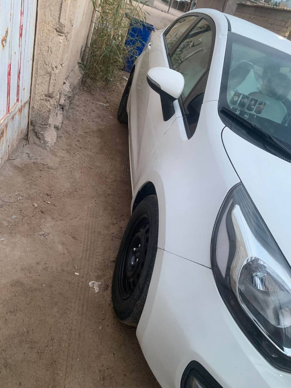 #السلام_عليكم
كيا ريو للبيع 2013رقم شمالي سنويتها للـ2027سياره جاهزه من الطول للطول ازغر دكمه بيها تشتغل حداده تايرات جاهزه السياره بيها مدكر الامامي ؏َ صفحه العبري مبدل وكاله وبيها بارد بالهلال الخلفي مكانها بصره الجبيله 
#ملاحظــــــة شرط التحويل مكلف بالنشر جزاكم الله خير السياره كلش نضيفه (***********)للاستفسار البصرة, العراق
