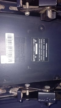 شاشة ٤٣بوصة • ما بيها عطل • بيها مجال