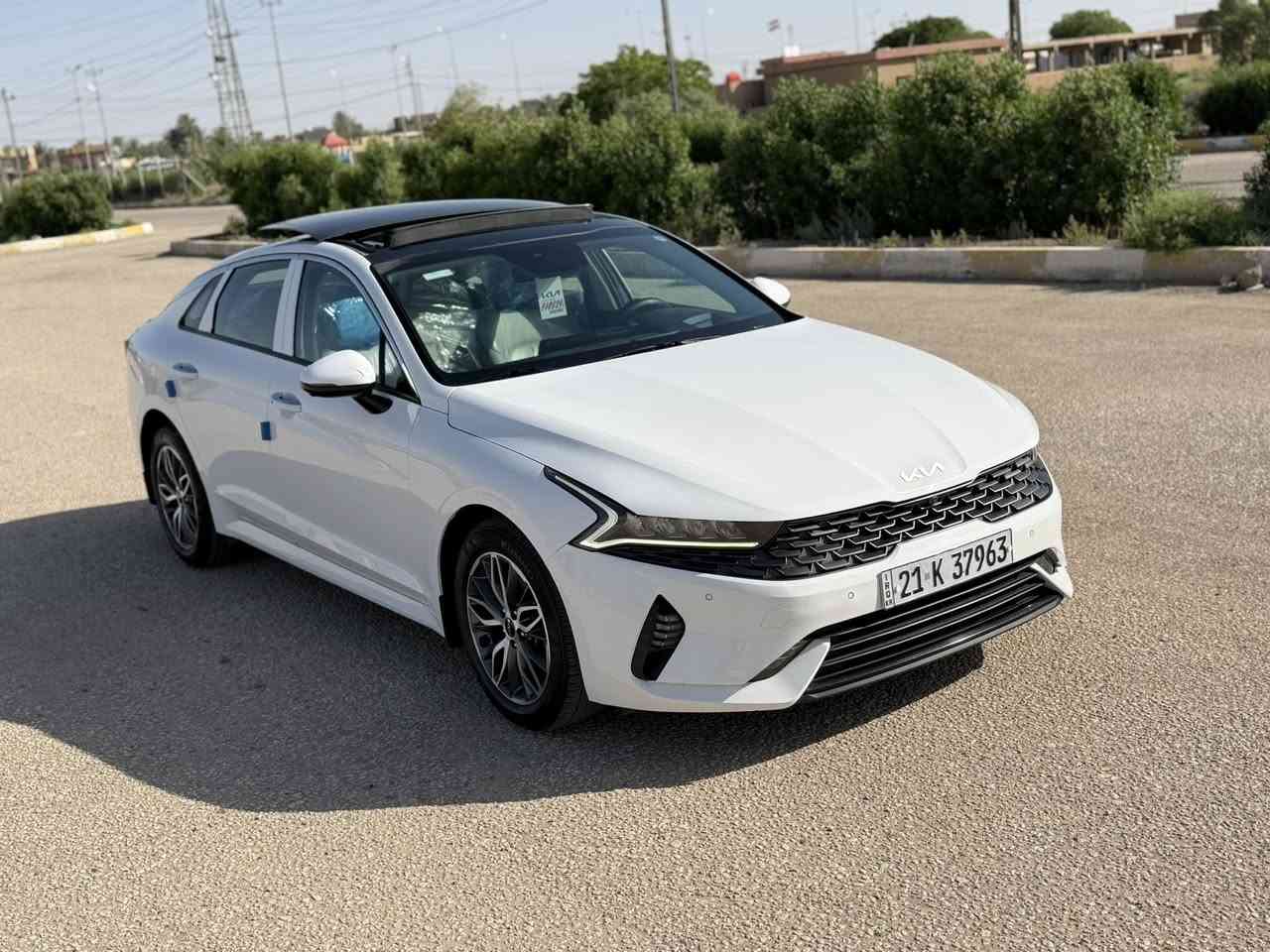 السلام عليكم كيا K5 خليجي رقم جديد هزه وفحص كله جديد تريد تحويل تريد وكاله السيارة فول مواصفات VIP بصمه تشغيل عن بعد بنوراما كشن حلد كشنين كهربائي خزن ميموري كامرات 360درجه أربع كامرات حساس امامي خلفي مكينه 2500 وباقي المواصفات المعروفه اعلى فئ السياره كفاله عده كارت بصيط جدا فقط والباقي كفاله السعر 218وبيه مجال لاستفسار ***********
