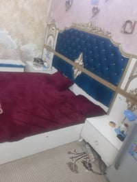 غرفه ٨ ابواب نضيفه جدا درجه اولى ثقيل الاستفسار خاص اوعلى الرقم0772923...