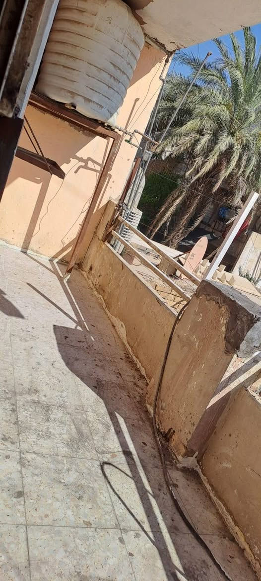 السلام عليكم ورحمة الله
شقة للايجار🏫
الدورة حي الصحة ساحة نبراس قريب الكفائات نهاية الشقق
تشجير 🌳🌳 امامي كلش 🏞️🏞️جبير
مسيج بناء 🧱🧱
مكيشة فوك وجوة وبالكونة وترك🛣️🛤️🛣️
كلة كاشي
العمال👷 توهه طالعه منهه 👷👷
تانكي 500لتر 💧💧
واير سحب ⛽
ماطور ماء 🌊 حمامات أرضية سيراميك 🚽 الحمام الفوك 🛁🚿 جدار سيراميك
قريبة علشارع بدون دلالية للإستفسار ***********
