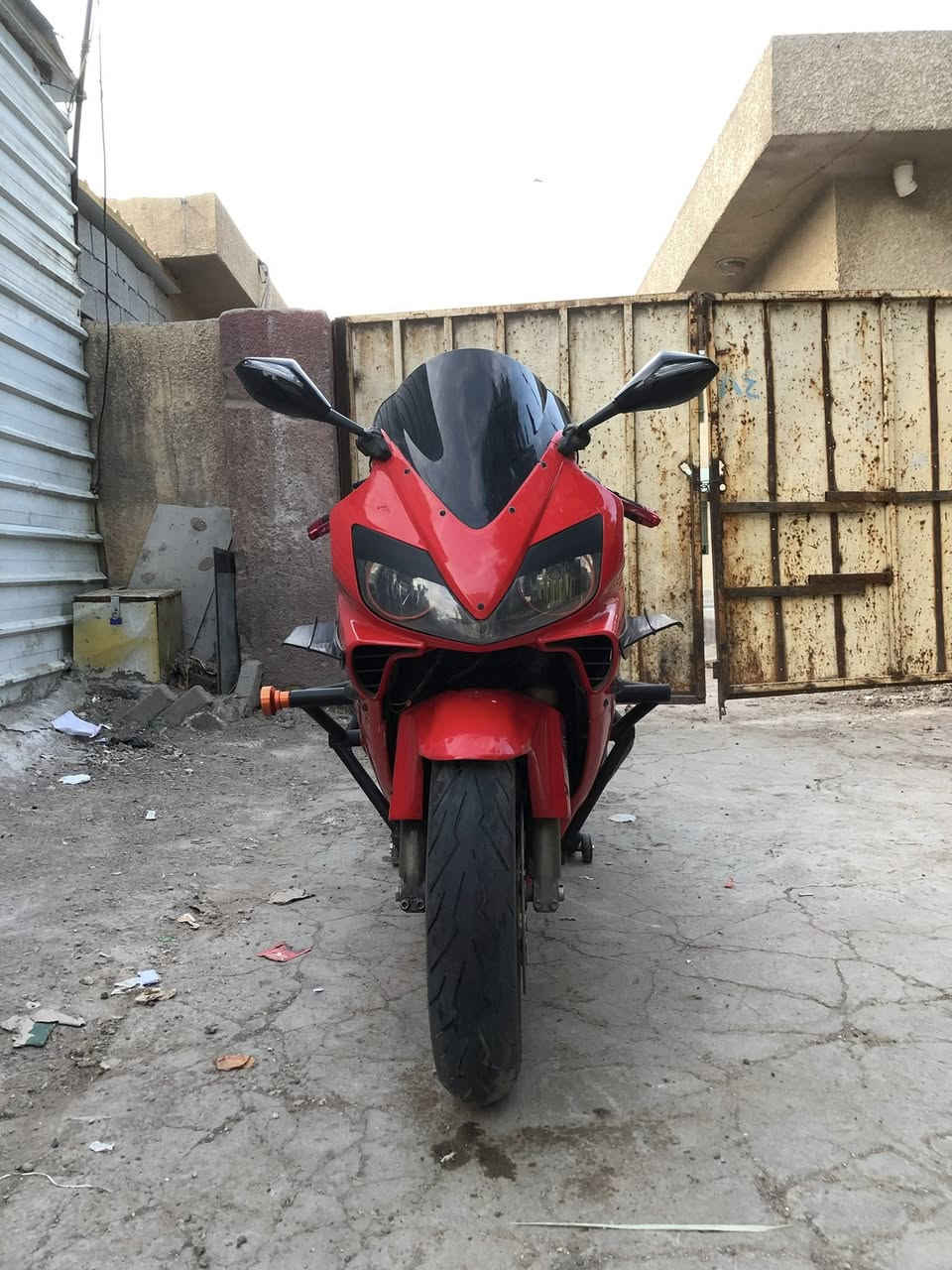 سلام عليكم
بطح هوندا افوراي600      2004

honda F4i 2004 600 cc

متروكة ووضعها موضح بالصور 
كوم حديد

كوم حديد 

بدون اوراق اسويلك مكاتبة واكفلها من السرقة 

كاطعة كرنك وطافية 

ماشية 43

تخم بلكات جديد

نوزلات ومجاول عليهم ادامة

رايدها  ب15 واليجي شراي ما نختلف    

بغداد-مدينة الصدر

***********
