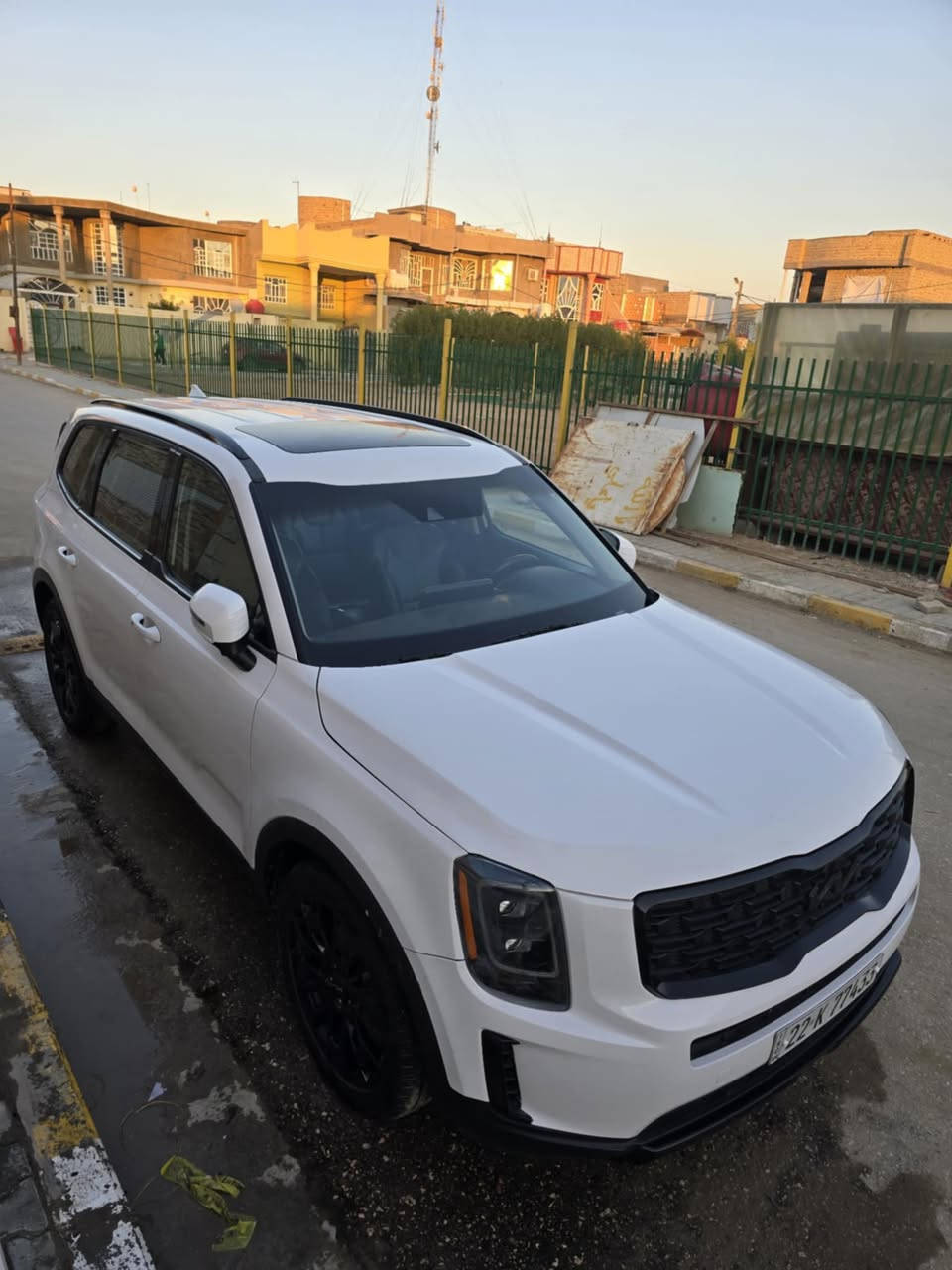 السلام عليكم
كيا تلورايد 2022 EX
ماشيه 93كم
حادثهة جاملغ جهة العبري و نص البنيد 
و صار بيهة تعويره بل قماره اشبر  
السعر 245 و بي مجال بسيط 
للاستفسار  ***********
