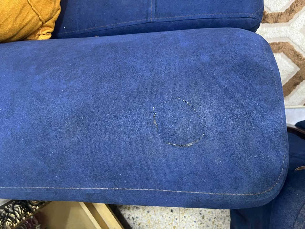 السلام عليكم 
التخم تركي 7 مقاعد سرير ومخزن سعره 250 بي اضرار بسيطة
الفاترينة 60
الميز 50
العنوان/بغداد_الغدير شارع الضريبة


**إذا كنت صاحب هذا الإعلان وتريد حذفه لأي سبب، رجاءا أرسل رسالة إلى الدعم الفني**