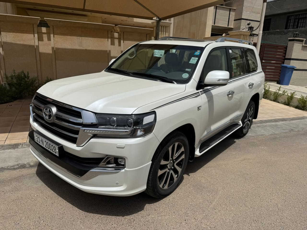 السلام عليكم 
لاند اكروز  2019 
فئه Gxr
مكينه v8.  4600
السياره ماشيه 65000
 السياره كفاله  
معروفه مواصفات Gxr 
 السياره مكانها بغداد
 رقم الهاتف :***********
سعر السياره. 530$
