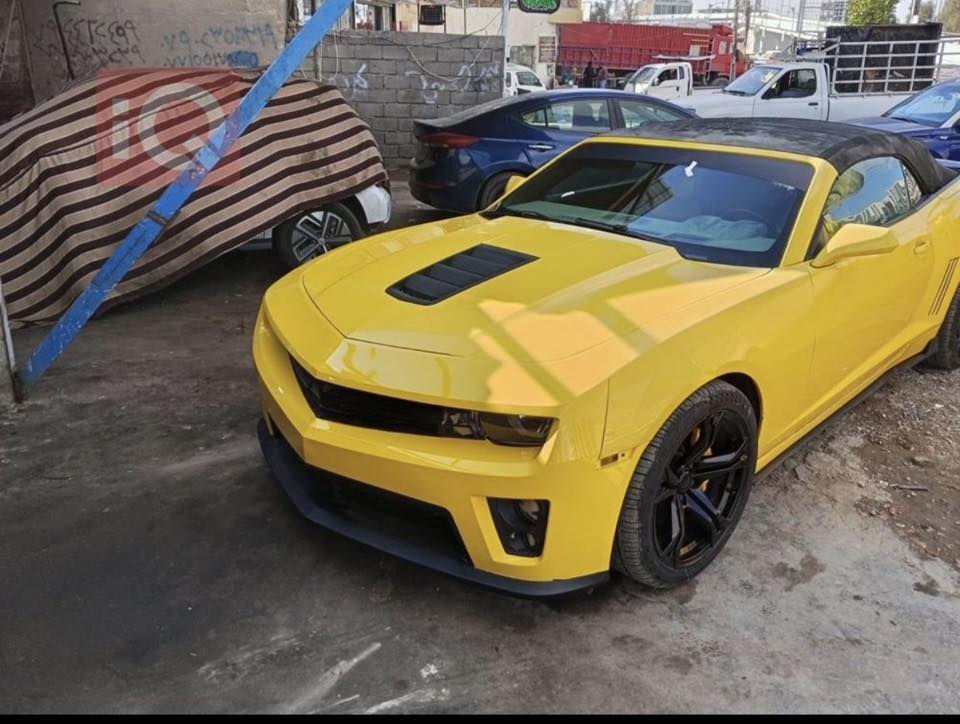 سلام عليكم 
كمارو ٢٠١٥ اس اس كشف  السياره خليجي. بس صار بيها حادث هنا جاملغ يمنه بس جاملغ شويه من البنيد رقم سليمانية. السياره صدر امامي خليفي بدلته قبل شهر كامله ودعائميه zl1 وبعد بيها هواي معروفه اس اس 
بك لايت كورفت  دفيوزر جديد خليت حجر البيئه موجود ما مشيول 
هذا رقم التلفون 
***********
