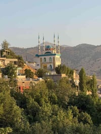 أكيد كلنا نعرف هالمسجد وين، بس آخر مرّة متى زرت هالمكان؟  مروان الدلیل...