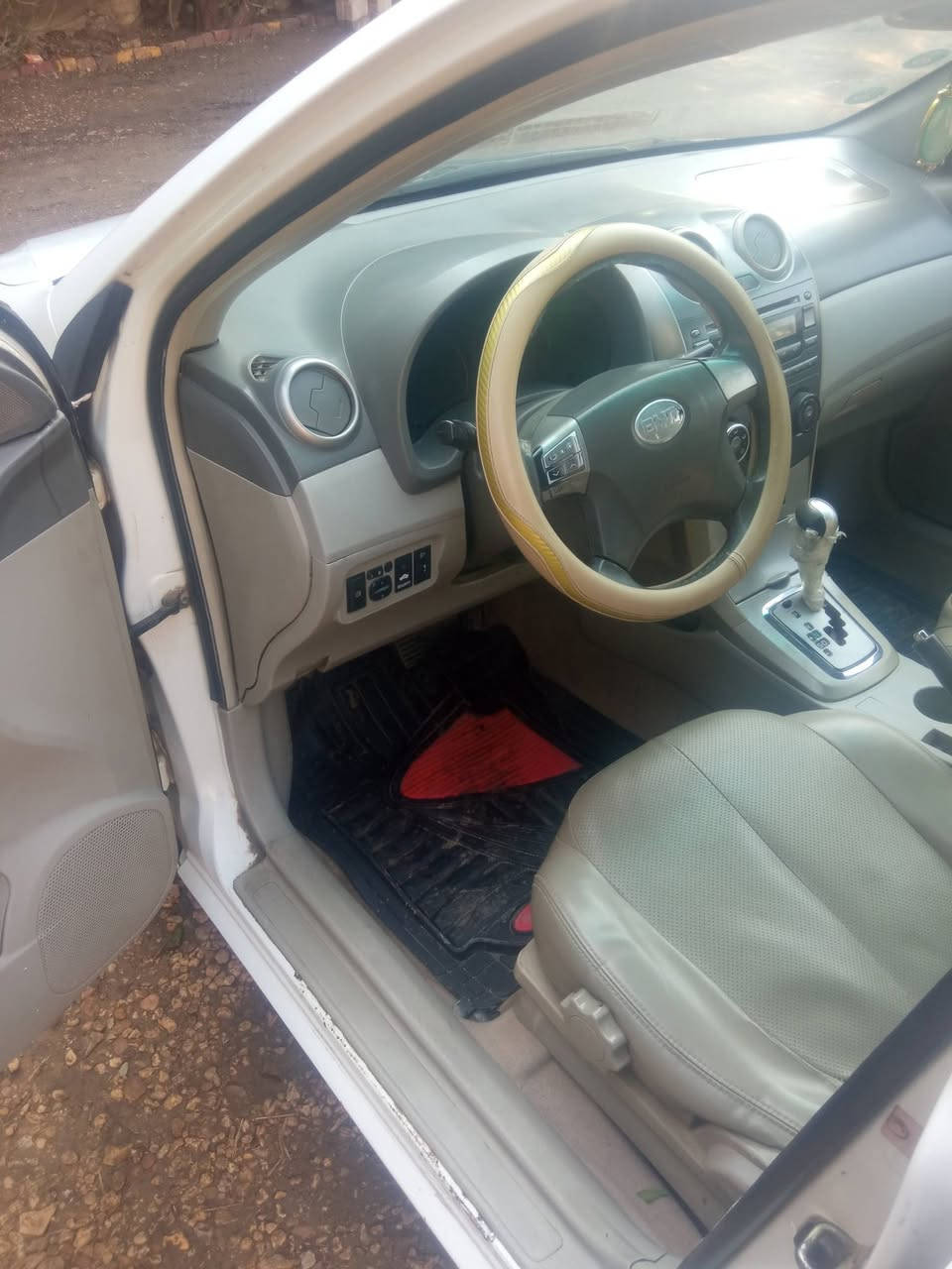 بي واي دي جي ثري اوتماتيك موديل 12مكفوله للبيع ***********
