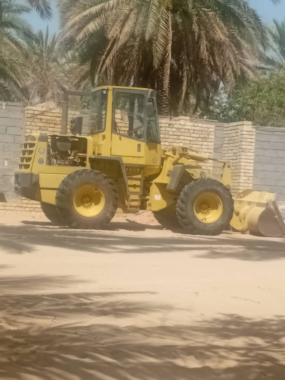 شفل كوماتسو حجم ١٠٠مكينه ٦ سلند رقم نجف انكليزي بسمي مكان الشفل كربلاءلاستفسار ***********
