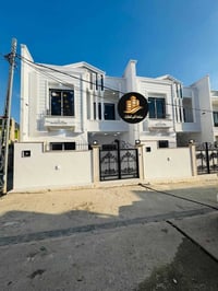 الملايين الأولى • ١٤٥م • ٥ غرف