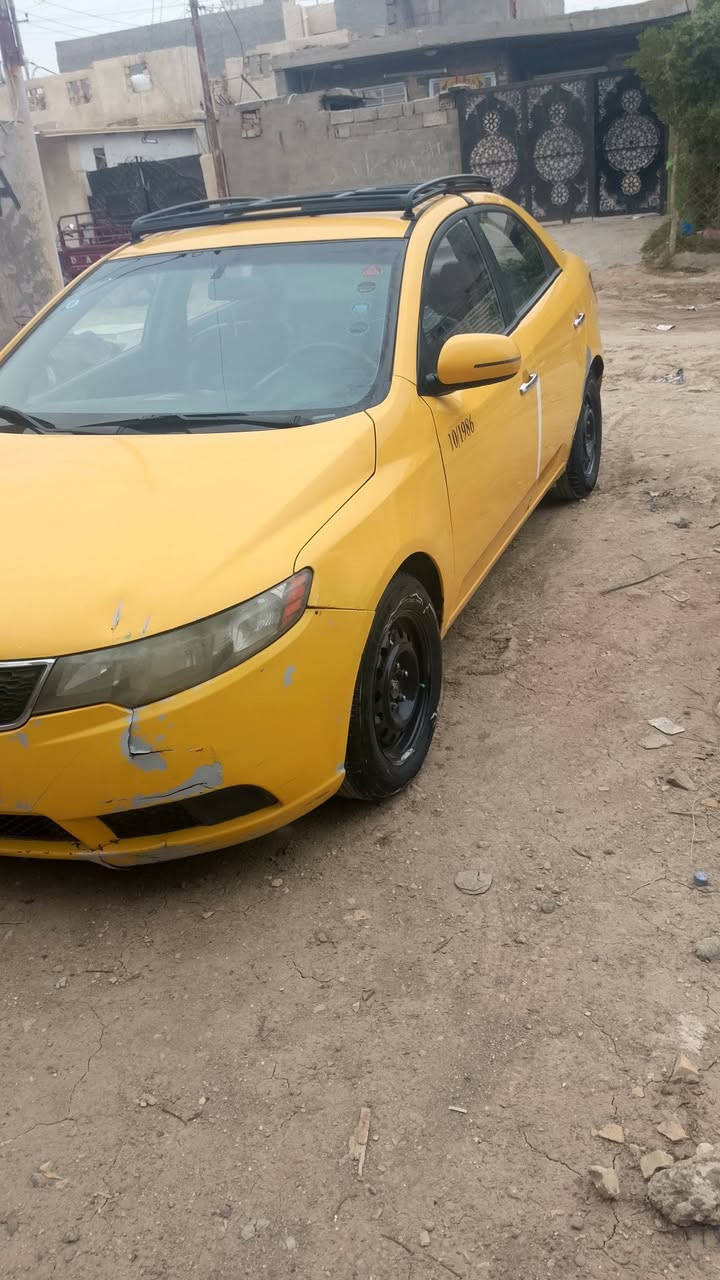 فورتي ٢٠١١ مكينه جيدي اي محرك وكير خير من الله حادثهه جاملغ اليمنه بدون دواخل بيهه خياس خفيف بل ذيول مال جاملغ الخلفي ***********
