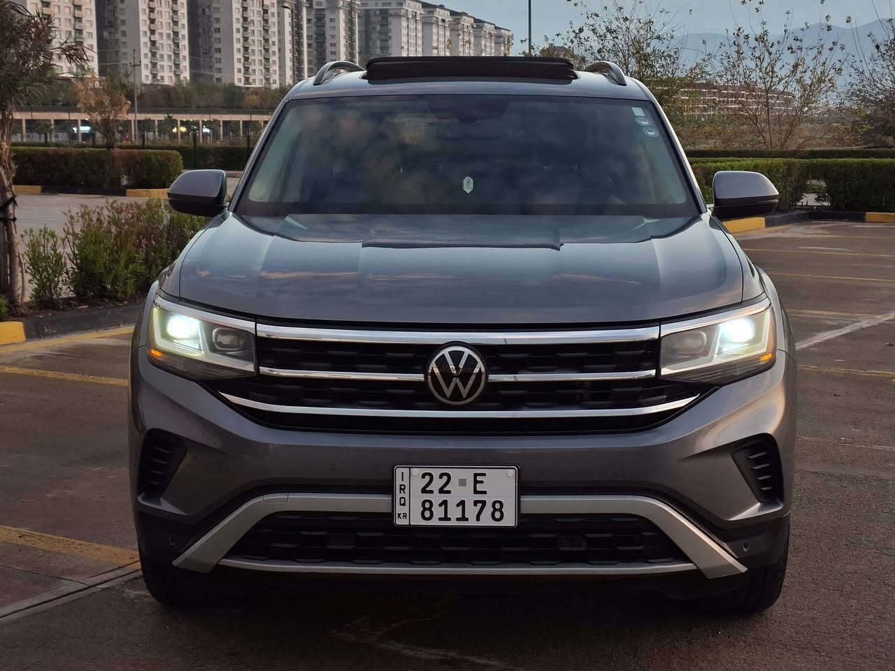 بسم الله الرحمن الرحيم
Volkswagen Atlas SE 2022

الموديل : 2022

7 راكب 

اللون : نفطي

حجم المحرك : V6 سلندر (3.6L)
السيارة بدون صبغ حتى دعاميات مابيها صبغ رقم شاصي موجود بالمنشور 
مرقمه جاهزة بسمي السيارة 

عداد المسافة : 41 مايل

السعر : 310

المواصفات : SE
بانوراما 
بصمة تشغيل
بصمة أبواب
تشغيل عن بعد (Remote Start)
صندوق شفط كهربائي 
رادار أمامي (تحديد مسار)
رادار جانبي (نقاط عمياء)
رادار خلفي (تحذير من الاصطدام)
تبريد مركزي لمس
كشنات جلد+تدفئة
كشنات كهرباء
دشبول ديجيتال
هاند بريك بصمة
Android Auto 
Apple Car Play 
مانع انزلاق+ABS
شاشة كبيرة لمس
حساسات خلفية+ كاميرا 
تحكمات استيرن
اوتو ستارت Auto start 
اوتو ستوب Auto Stop 
منافذ AUX+USB
وبقية المواصفات المعروفة
 السياره حيل نضيف جاهزه هزة فحص رقم سنوية جديد بسمي السيارة تخم تايرات جديد السياره مابيها اي مصرف بشرط مكاني سليمانية سعر 310 للاستفسار اكثر ***********
