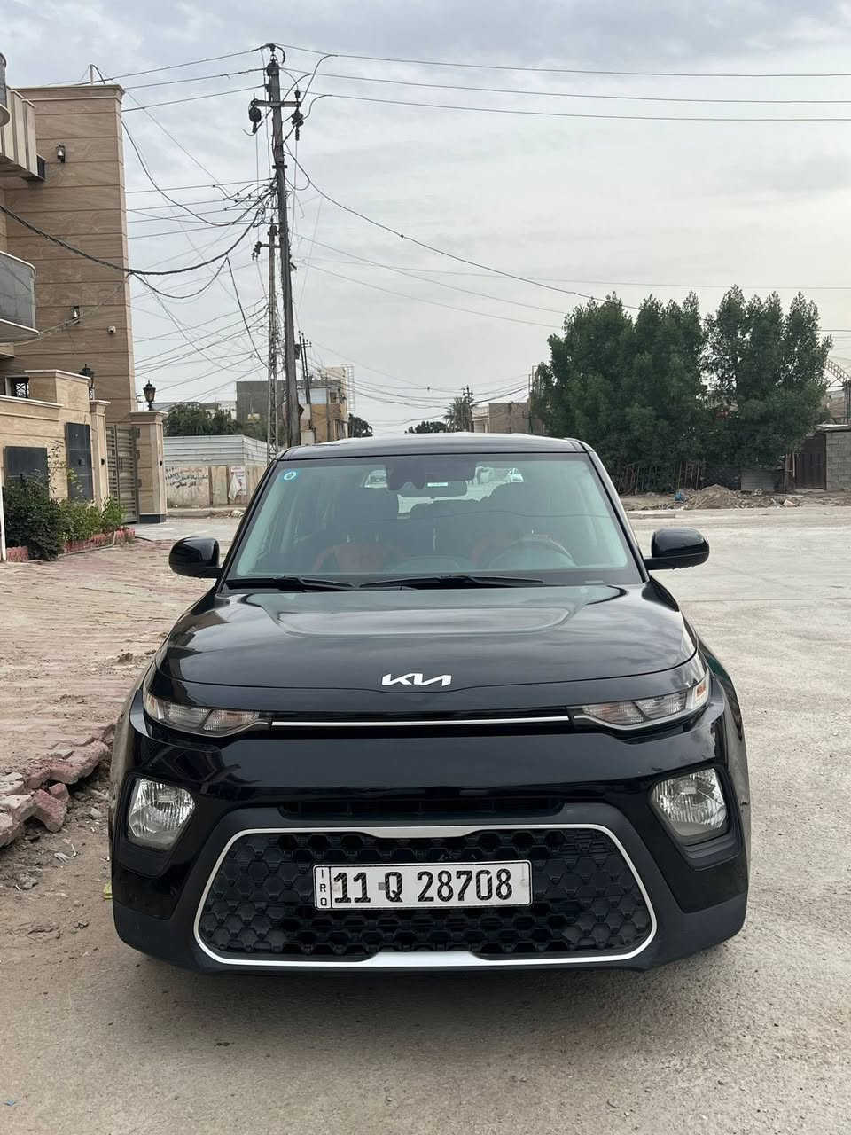 كيا سول موديل 2022 حادثها فقط بنيد السعر 135 السيارة بدون ايرباك كفالة والدواخل كفالة 
رادارات وتحديد مسار وكامرة دوارة ماشية 75 الف جديدة بعدها هنا بل عراق صار شخطين بل باب وموضحة بل صور 
رقمي *********** مكينة 2000
